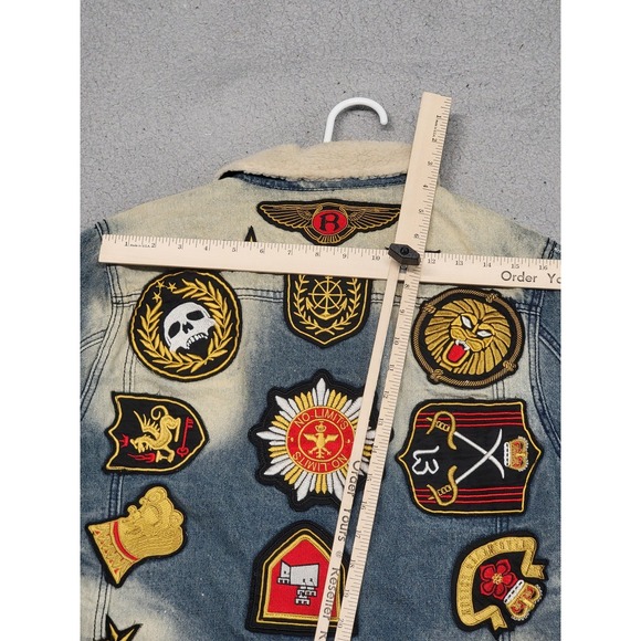 Reason Jacket Mens Small Sherpa Lined Denim Patch Embroidered Graphic Streetwear - Picture 10 of 12